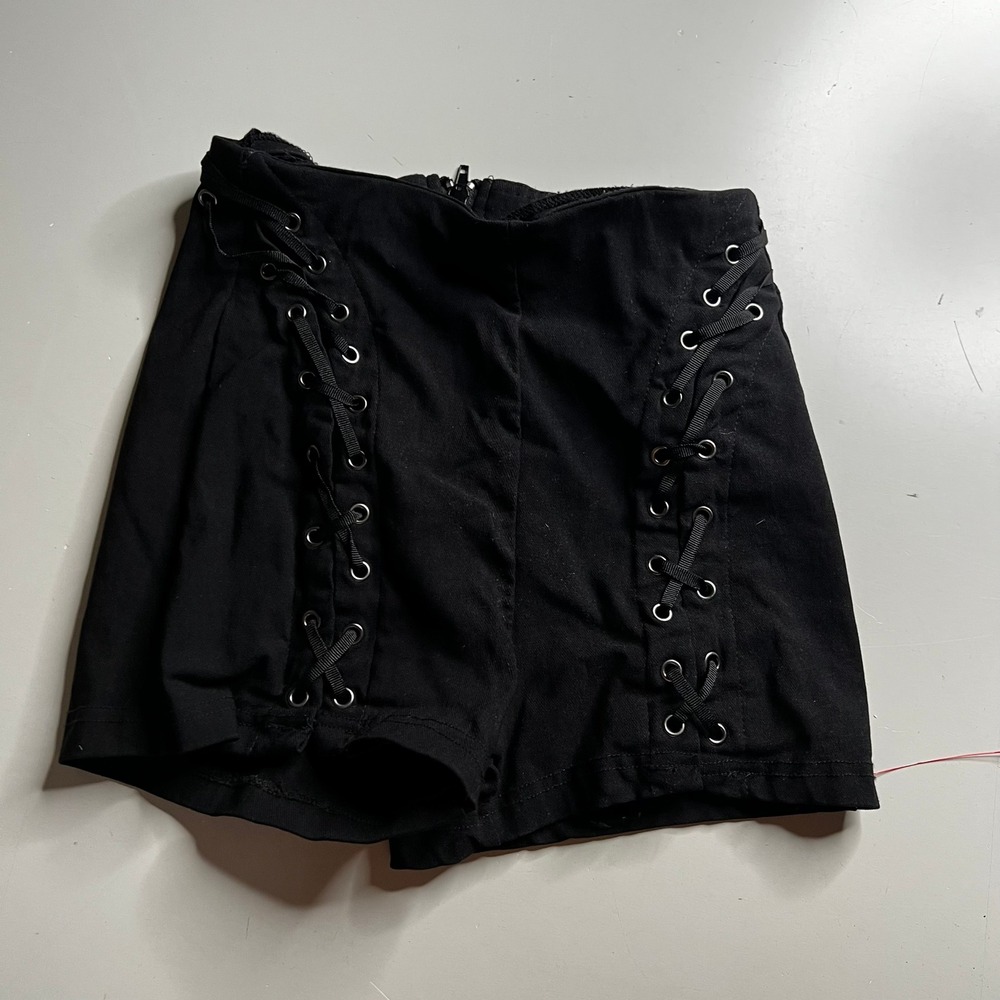 Spirit Halloween Black Lace Up Grommet‎ High Waisted Shorts Gothic Edgy Mens M